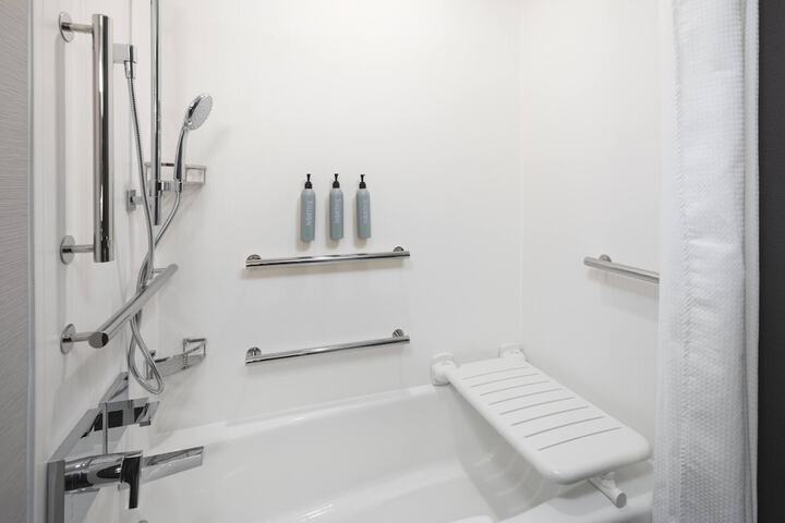 Room 12 of 22