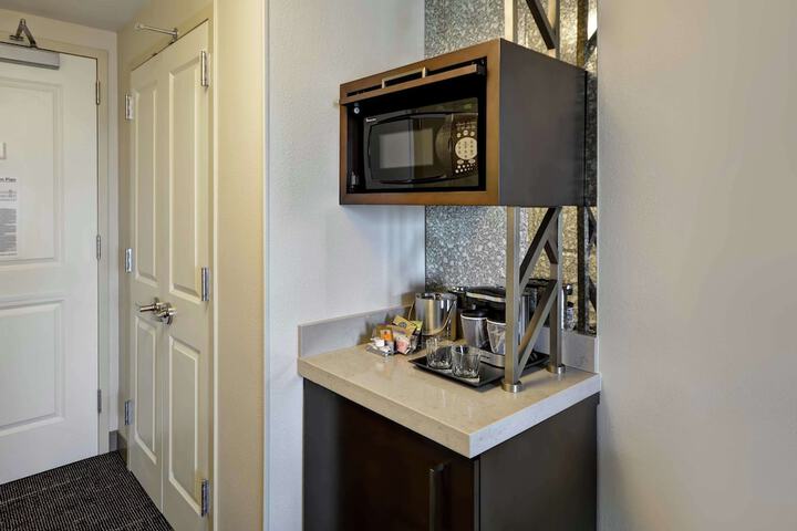 DoubleTree by Hilton Chicago Midway Airport