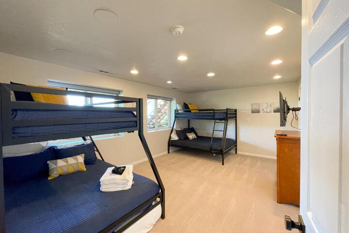City View Retreat 2 BR 1 B