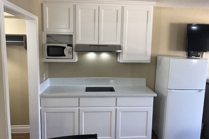 Room 8 of 17