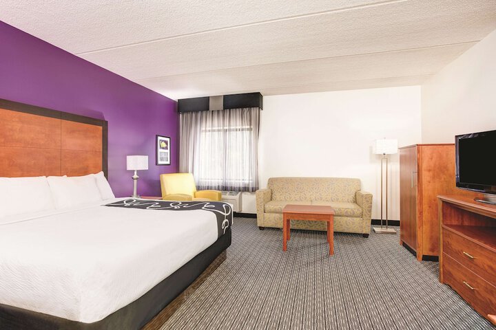Room 15 of 27