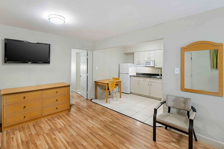 Room 22 of 27