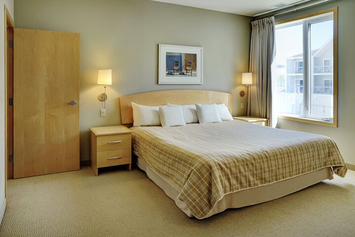 Lakeview Gimli Resort & Conference
