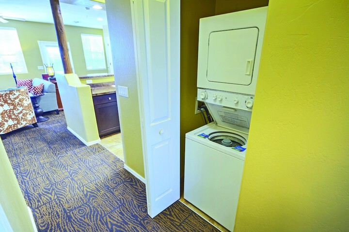 Room 52 of 77