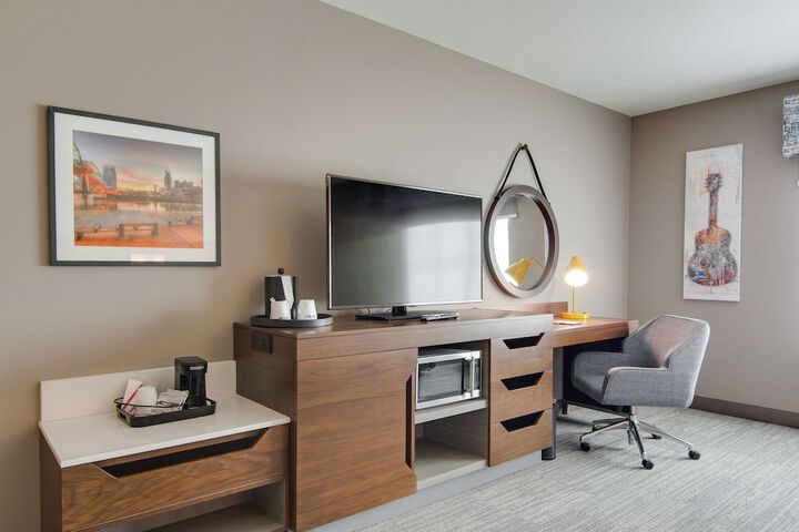 Room 21 of 53