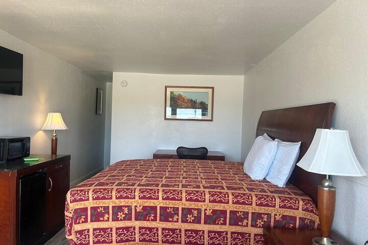 Room 9 of 65