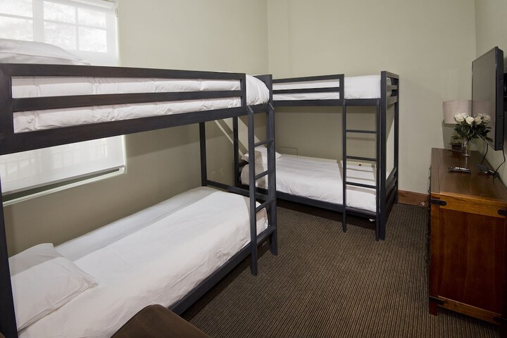 Room 89 of 450