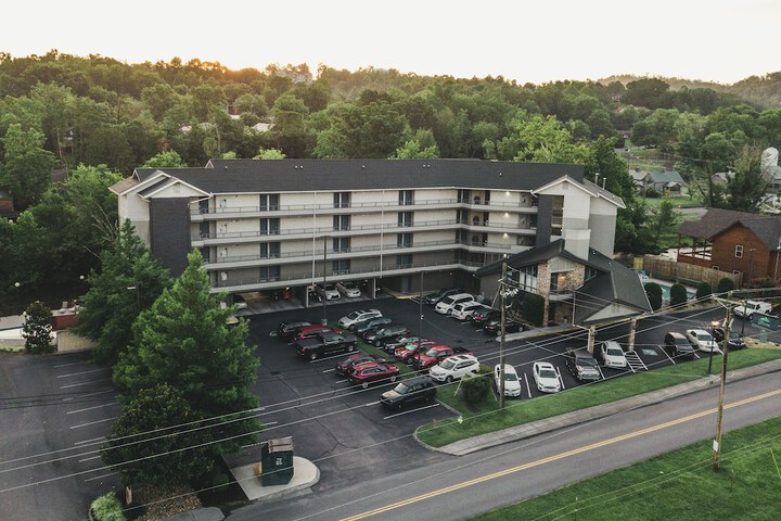 Twin Mountain Inn & Suites