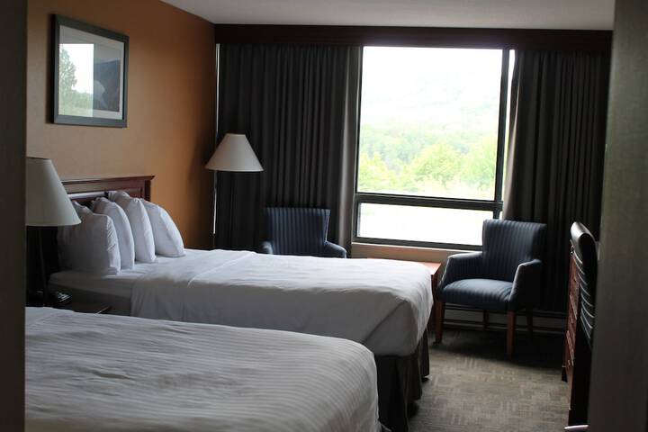 Greenwood Inn & Suites
