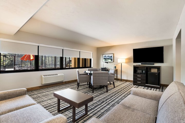 Room 8 of 61