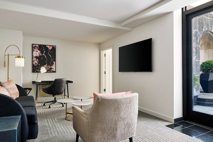 Room 22 of 79
