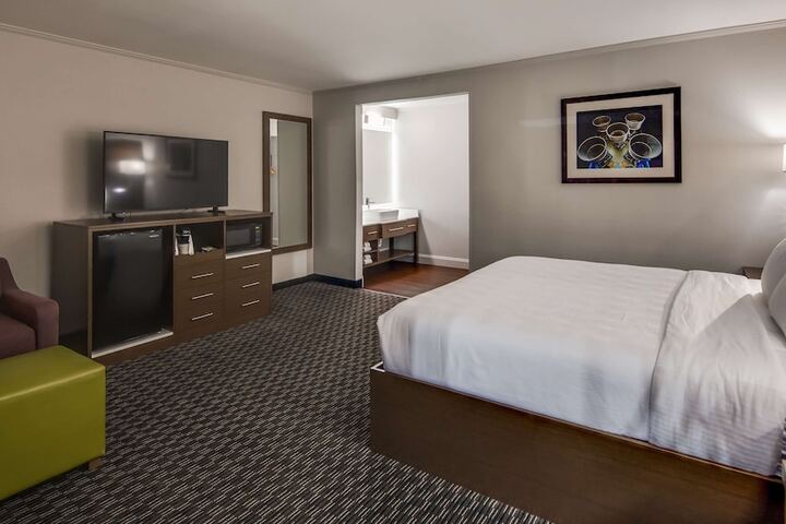 Room 16 of 23