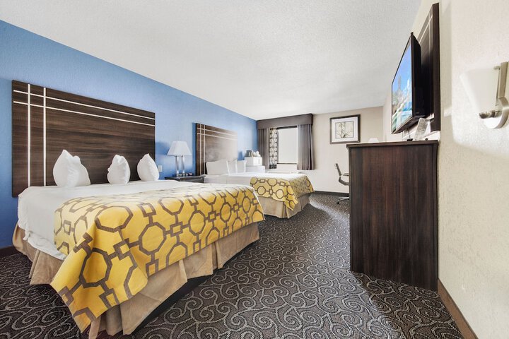 Room 27 of 72