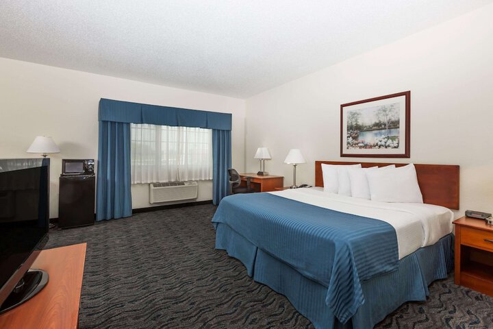 Room 14 of 52