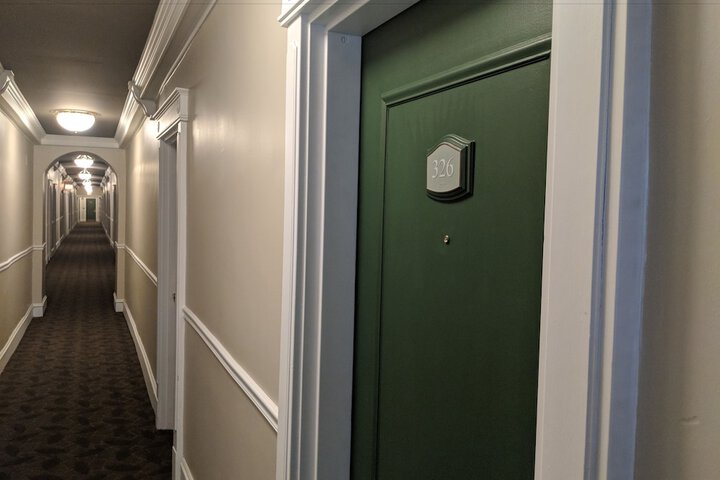 Room 17 of 25