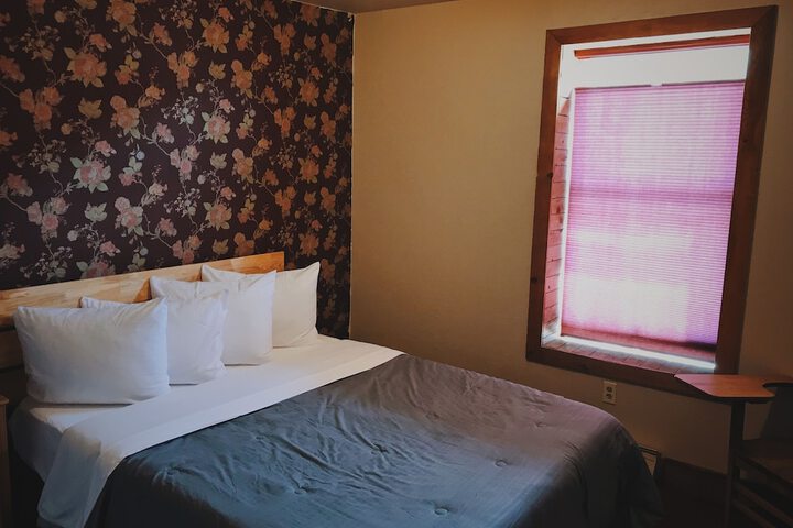 Room 41 of 68