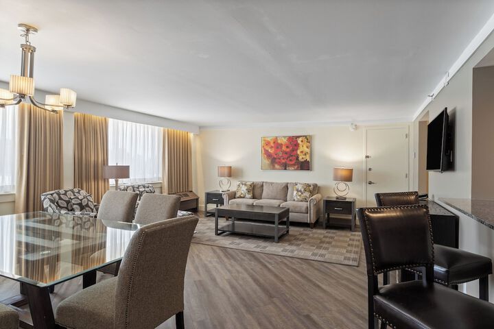 Crowne Plaza Executive Center Baton Rouge by IHG
