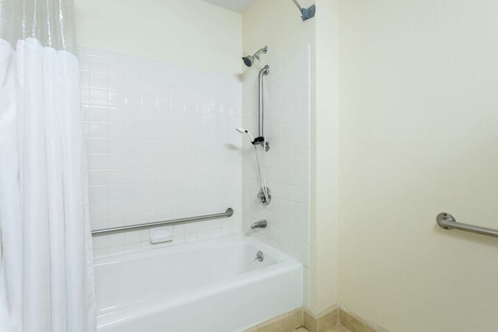 Room 15 of 17
