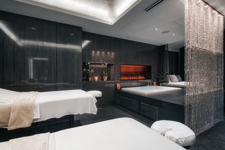 Paradox Vancouver