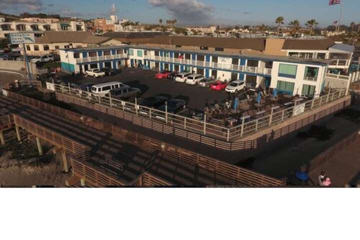 Dolphin Cove Motel
