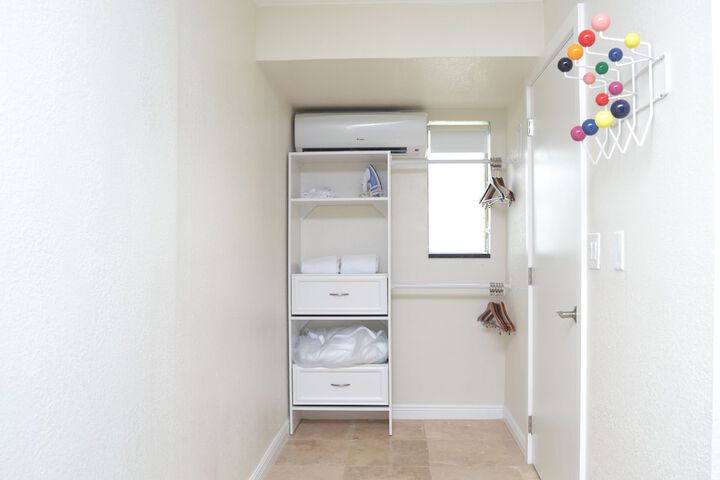Room 28 of 40