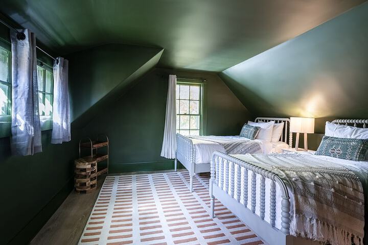 Room 29 of 49