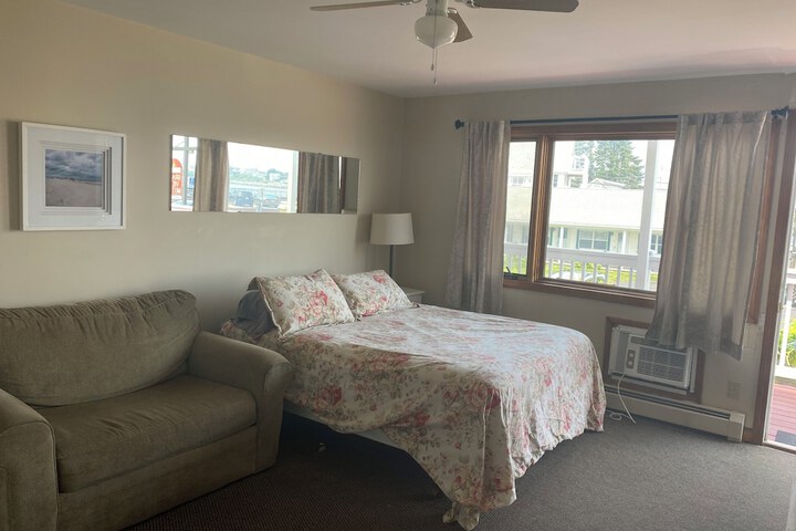 Room 19 of 90