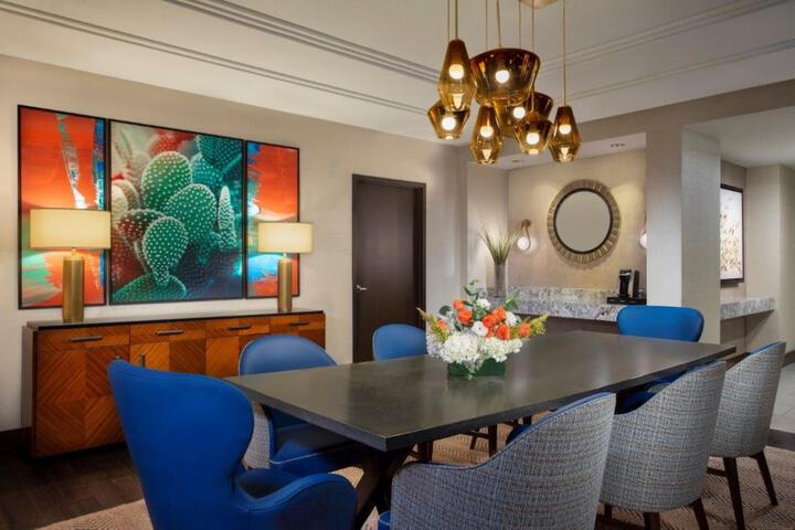 Hilton Austin