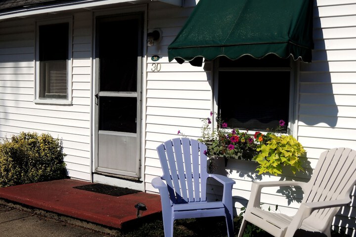 Shorelands Guest Resort and Cottages