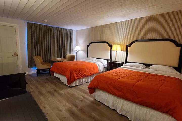 Room 30 of 43