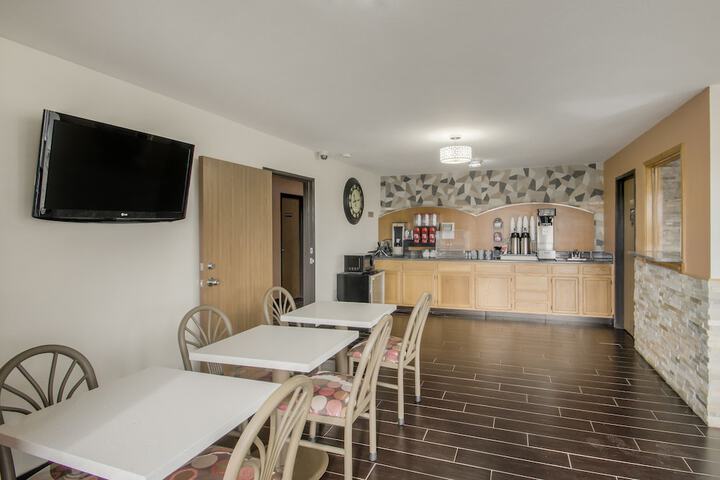 Americas Best Value Inn & Suites Harrisonville