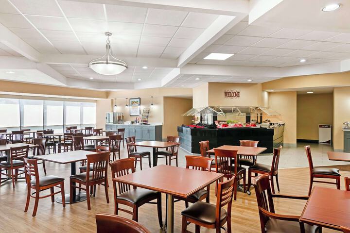 Best Western Plus Kansas City Sports Complex Hotel