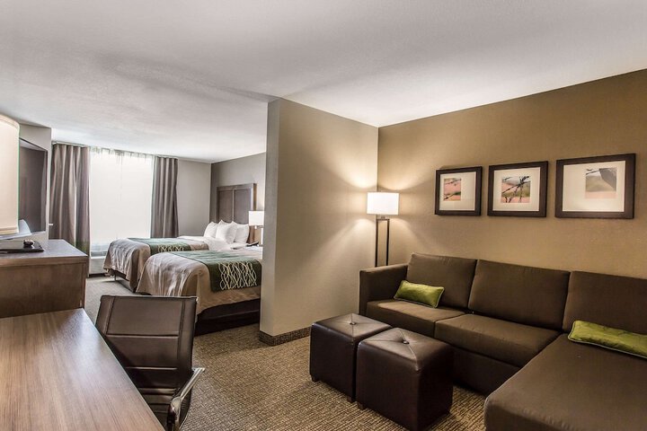 Room 33 of 41