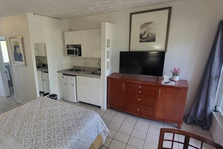 Room 16 of 35