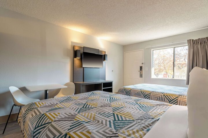 Room 22 of 28