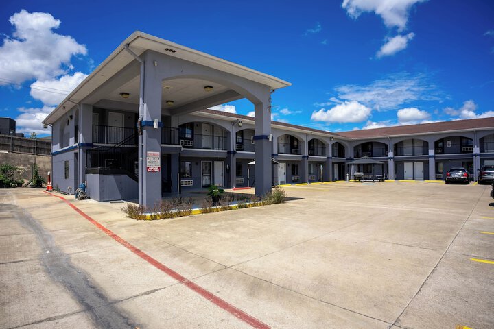 Hotel 2 of 70