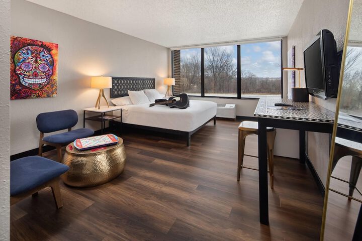 The Highlander Hotel Iowa City an Ascend Collection Hotel
