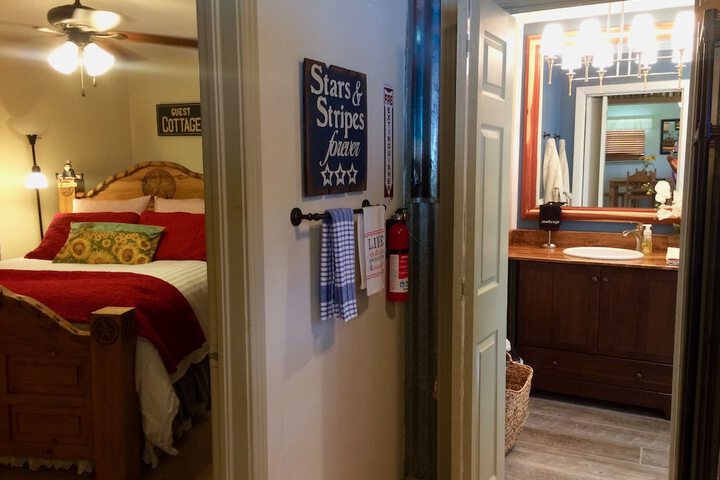 The Old Liberty Schoolhouse B & B