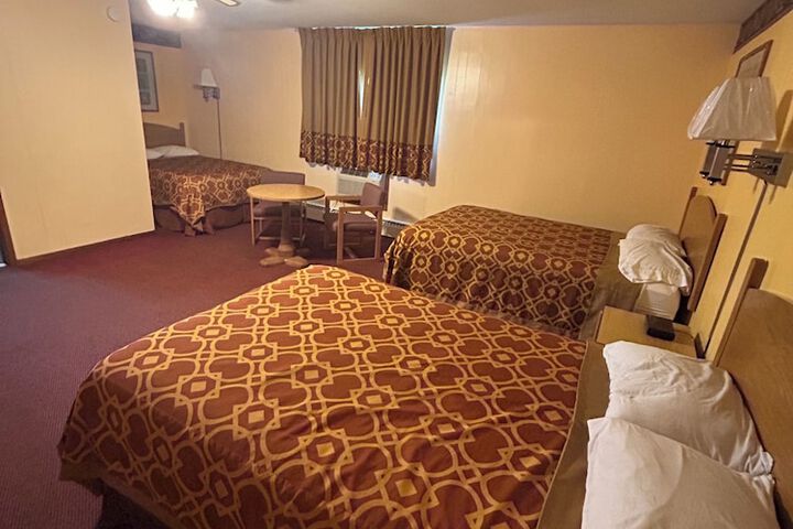 Royal Rest Motel