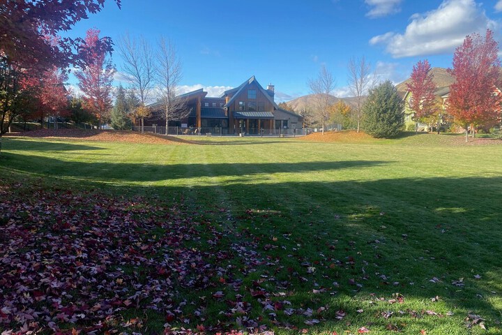 2BD Sweetwater Condo - Community Park Pool + Hot Tub