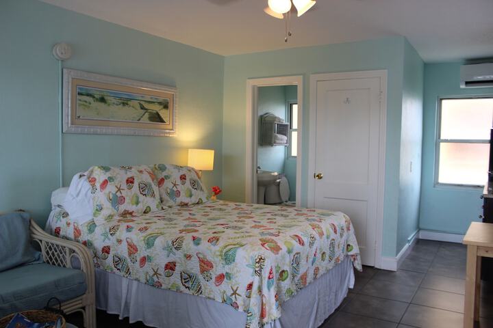 Room 44 of 80