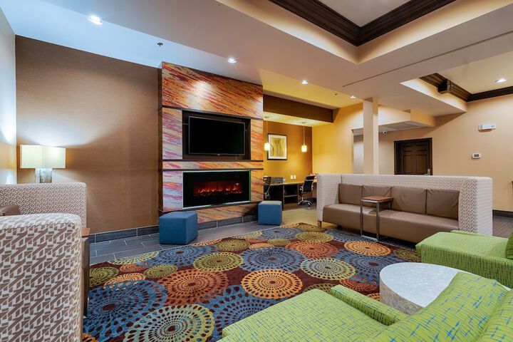 Holiday Inn Express St. Paul S - Inver Grove Hgts by IHG