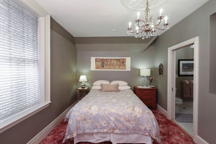Room 22 of 58