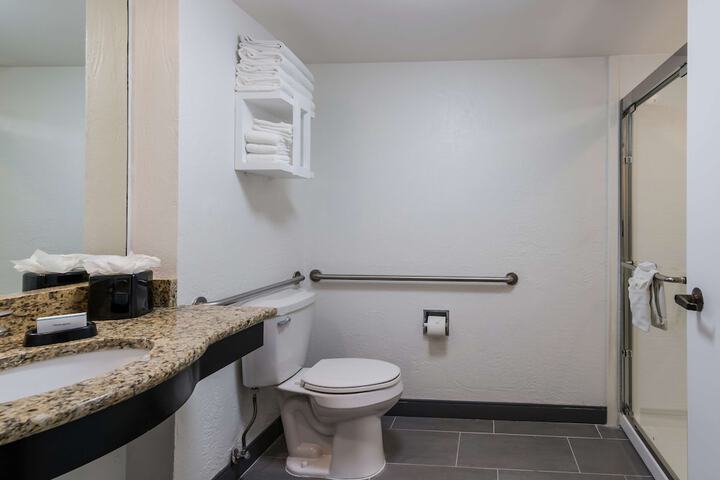 Hampton Inn & Suites Chicago / Hoffman Estates