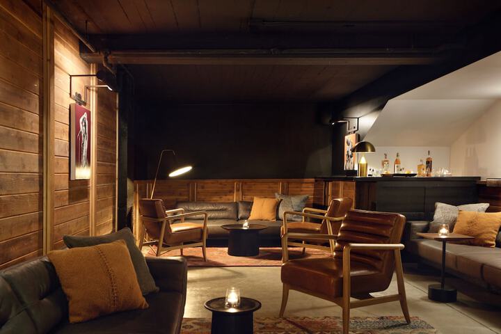Kimpton Armory Hotel Bozeman by IHG
