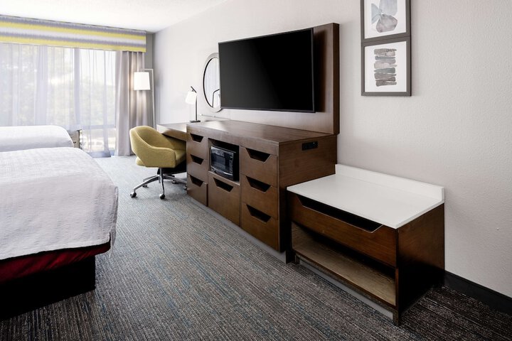 Room 21 of 43