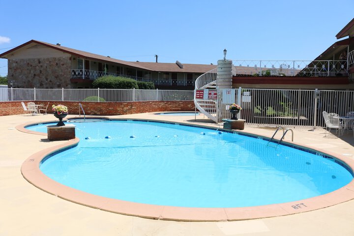 Friendship Inn
