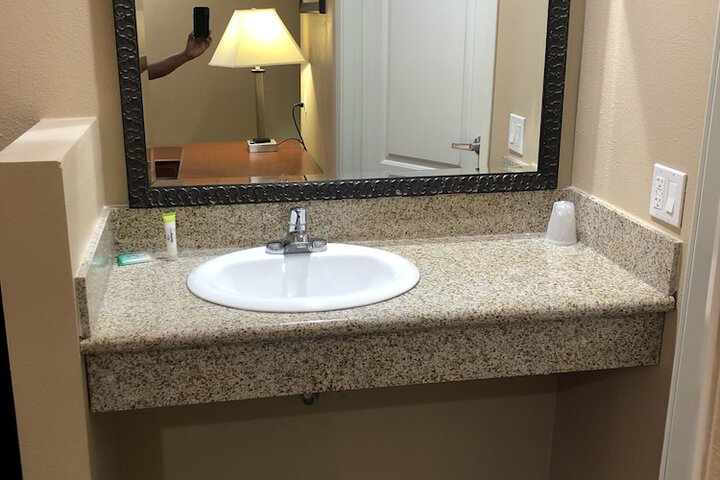 Budget Inn Motel