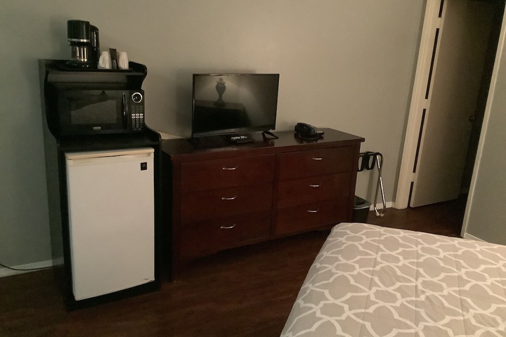 Room 33 of 42