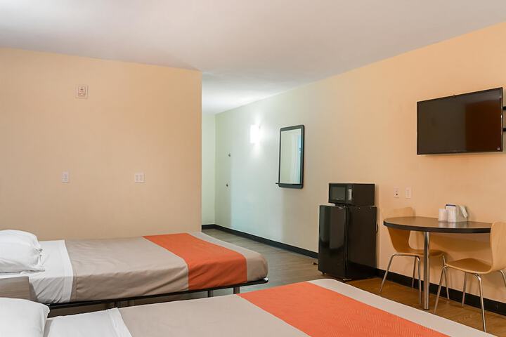 Room 21 of 30